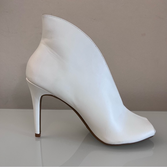 Christian Siriano Shoes - CHRISTIAN SIRIANO | White peep toe fall designer statement bootie heel shoe